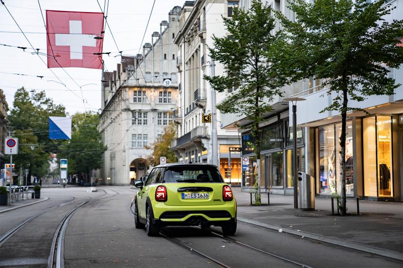 LA MINI COOPER S HATCH 3 PORTES : UN CONCENTRÉ DE PLAISIR DE CONDUIRE'