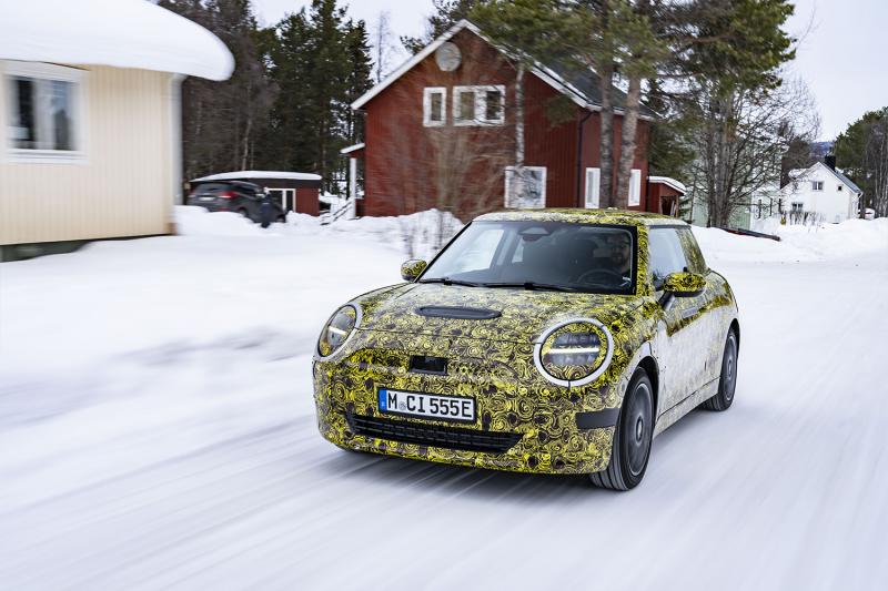 La Nouvelle MINI 3 portes prépare son arrivée.'