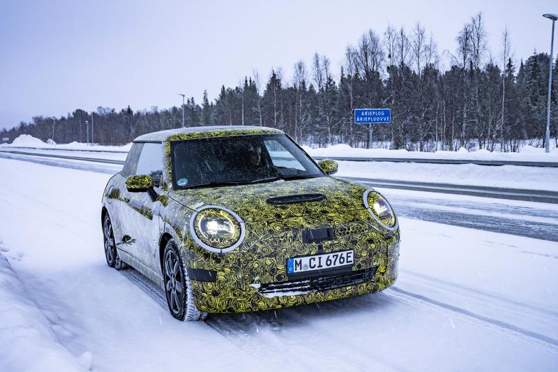 La Nouvelle MINI 3 portes prépare son arrivée.'