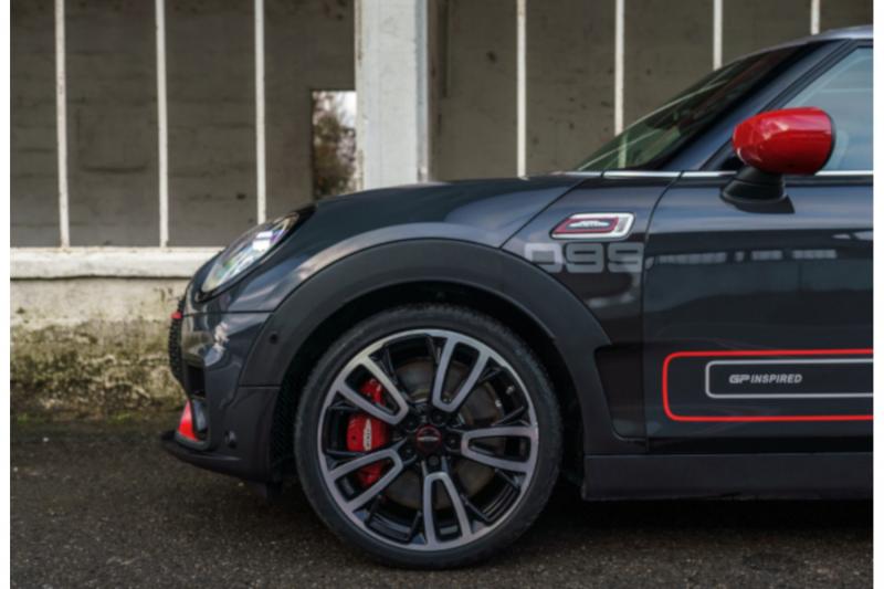 Le Nouveau MINI Clubman JCW GP Inspired.'