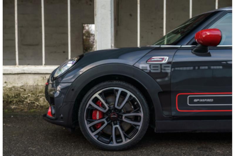 Le Nouveau MINI Clubman JCW GP Inspired.'