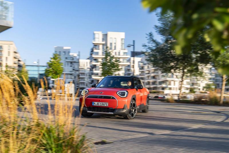 MINI ACEMAN : L’ÉLECTRIQUE RÉINVENTÉ POUR LA VILLE ET L’AVENTURE'