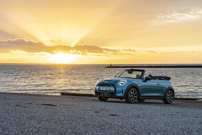 MINI CABRIO ÉDITION SEASIDE'