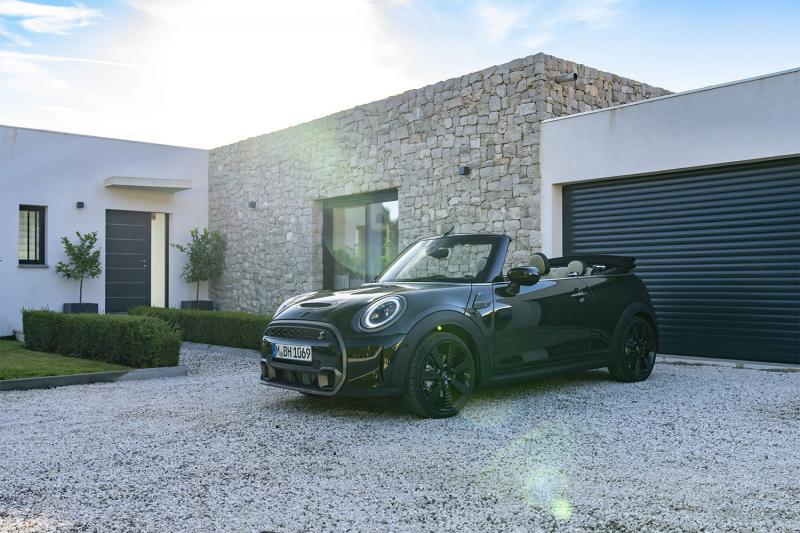 MINI CABRIOLET ÉDITION RESOLUTE.'