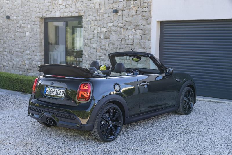 MINI CABRIOLET ÉDITION RESOLUTE.'