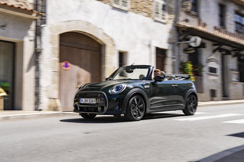 MINI CABRIOLET ÉDITION RESOLUTE.'