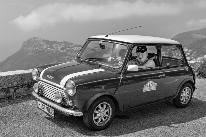 MINI COMMÉMORE PADDY HOPKIRK.'