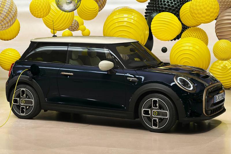 MINI COOPER ELECTRIC : L’ICÔNE ÉLECTRIQUE'