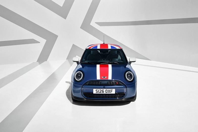 MINI Cooper Oxford Edition. Fièrement britannique, purement MINI.'