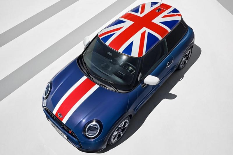 MINI Cooper Oxford Edition. Fièrement britannique, purement MINI.'