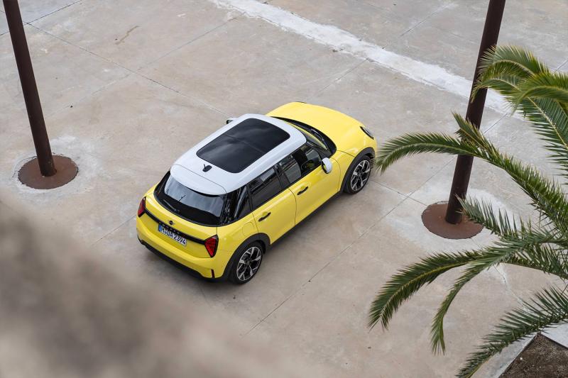 MINI COOPER S 5 PORTES CLASSIC : PLUS D’ESPACE, MÊME INTENSITÉ'
