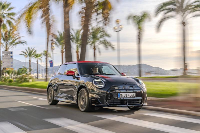 MINI COOPER SE JCW : PUISSANCE, DESIGN et ZÉRO ÉMISSION'