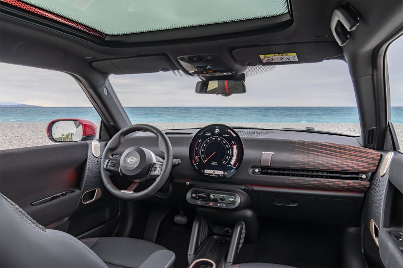 MINI COOPER SE JCW : PUISSANCE, DESIGN et ZÉRO ÉMISSION'