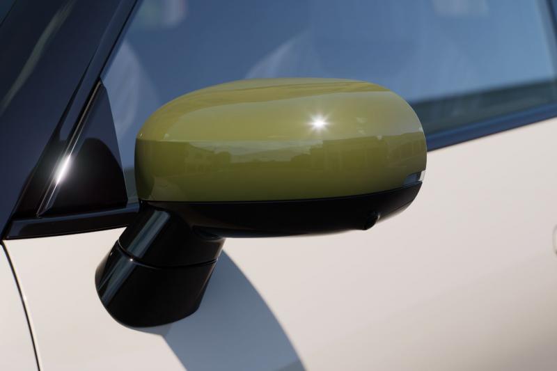 MINI Paul Smith Edition : l’élégance britannique rencontre l’audace urbain'