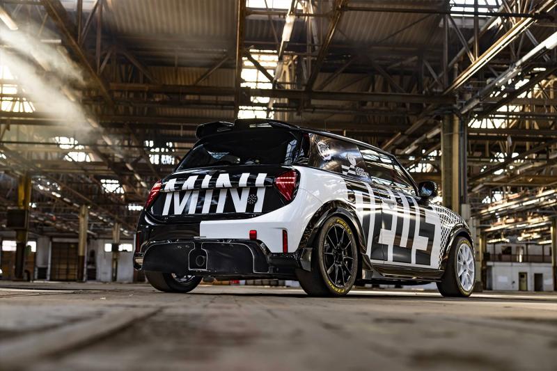 MINI x DEUS : L’ESPRIT DE COMPÉTITION AU NÜBURGRING'