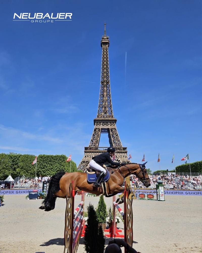 Neubauer célèbre l'élégance et la performance au Paris Eiffel Jumping'