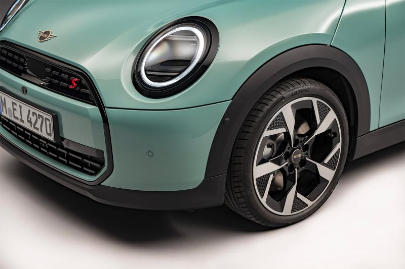 NOUVELLE MINI COOPER: ÉQUILIBRE PARFAIT ENTRE TRADITION ET INNOVATION'