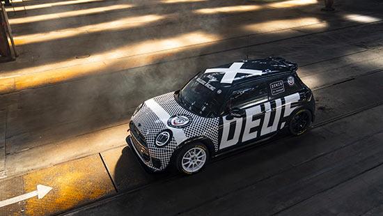 MINI x DEUS : L’ESPRIT DE COMPÉTITION AU NÜBURGRING